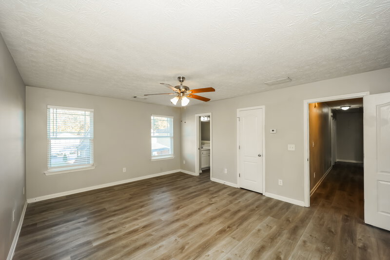 2,060/Mo, 4414 Rock Valley Drive Forest Park, GA 30297 Main Bedroom View