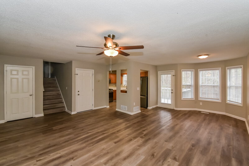 1,800/Mo, 816 Regency Ct Villa Rica, GA 30180 Living Room View