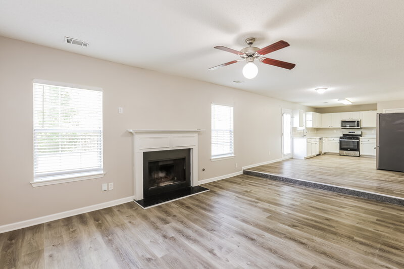 2,295/Mo, 6926 Foxmoor Way Douglasville, GA 30134 Living Room View 2