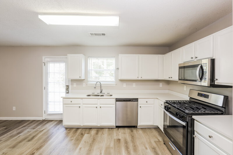 2,295/Mo, 6926 Foxmoor Way Douglasville, GA 30134 Kitchen View 2