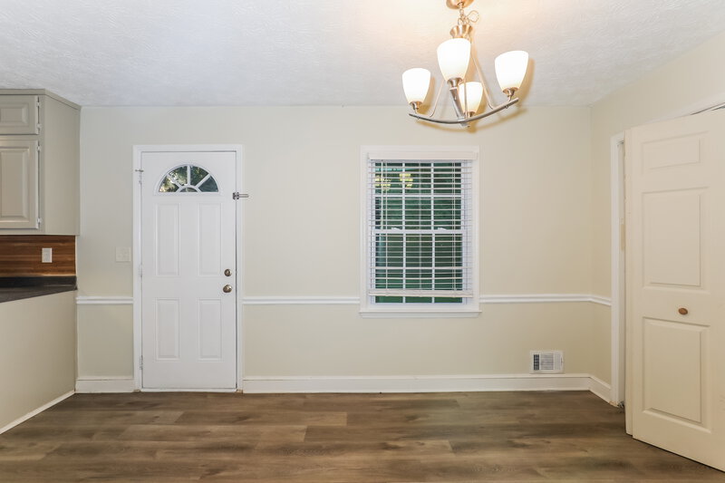 2,035/Mo, 8148 Tupelo Trl Jonesboro, GA 30236 Breakfast Nook View