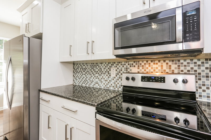 1,985/Mo, 4581 Doral Dr SW Atlanta, GA 30331 Kitchen View 2