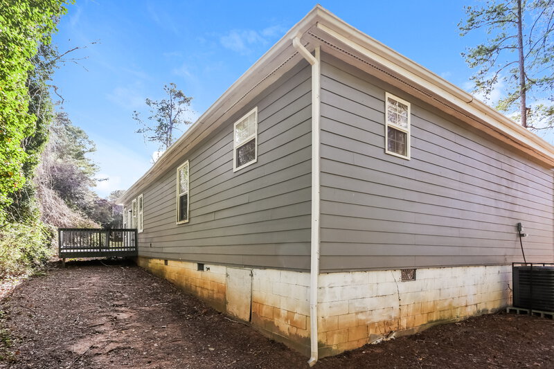 1,985/Mo, 4581 Doral Dr SW Atlanta, GA 30331 Rear View