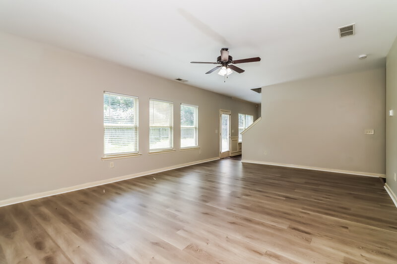 2,035/Mo, 67 Hamilton Blvd Cartersville, GA 30120 Living Room View 2