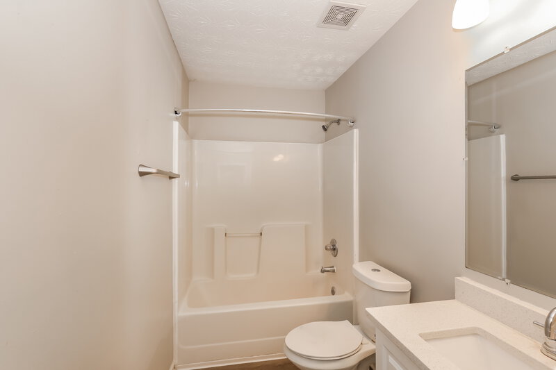 2,480/Mo, 6473 E Meyer Dr Morrow, GA 30260 Bathroom View 2