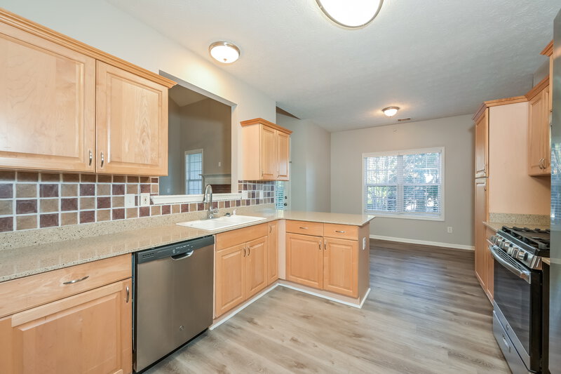 1,830/Mo, 35 Winchester Ct Covington, GA 30016 Kitchen View 2