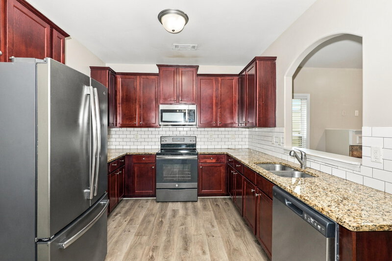 1,950/Mo, 172 Tyre Dr McDonough, GA 30253 Kitchen View