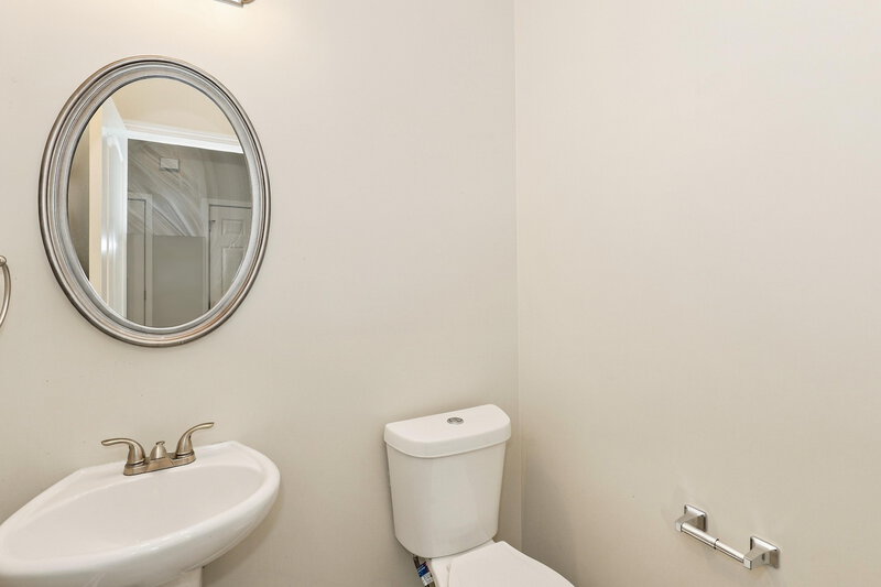 1,950/Mo, 172 Tyre Dr McDonough, GA 30253 Bathroom View