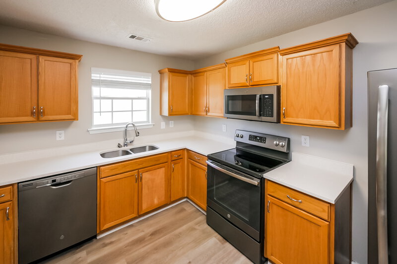 1,955/Mo, 264 Galway Ln Hampton, GA 30228 Kitchen View