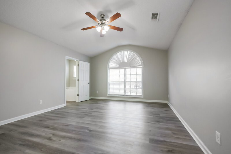 1,955/Mo, 264 Galway Ln Hampton, GA 30228 Main Bedroom View