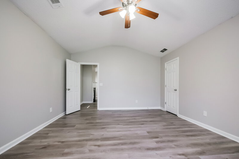 1,955/Mo, 264 Galway Ln Hampton, GA 30228 Main Bedroom View 2