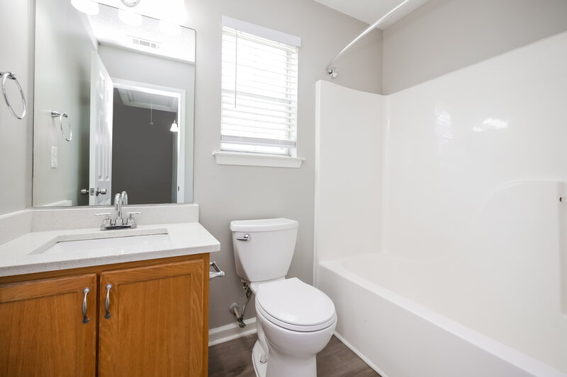 1,955/Mo, 264 Galway Ln Hampton, GA 30228 Bathroom View