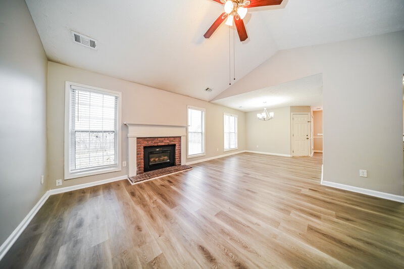 1,855/Mo, 260 Landing Drive Fayetteville, GA 30214 Living Room View 2