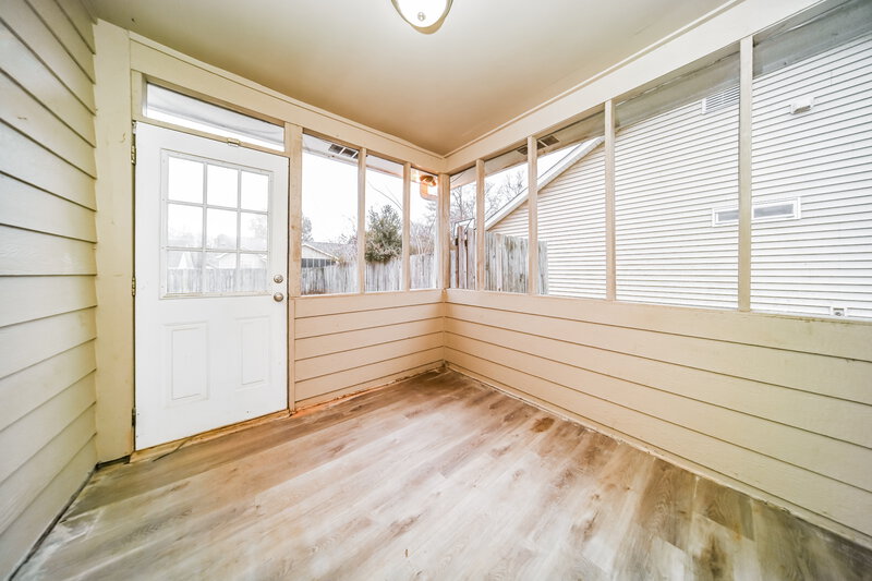 1,855/Mo, 260 Landing Drive Fayetteville, GA 30214 Sun Room View