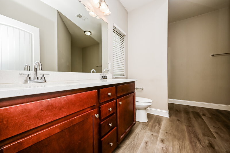 2,370/Mo, 4974 Summersun Drive Morrow, GA 30260 Bathroom View 2