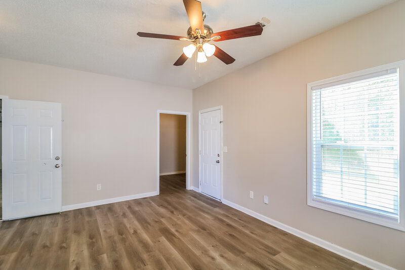 2,080/Mo, 6013 Yellowood Ct Atlanta, GA 30349 Living Room View 2