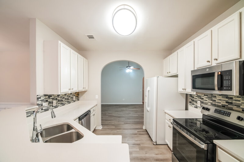 1,910/Mo, 2650 Neighborhood Walk S Villa Rica, GA 30180 Kitchen View 2