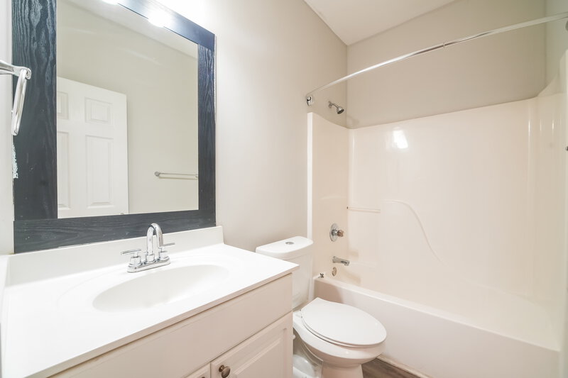 1,910/Mo, 2650 Neighborhood Walk S Villa Rica, GA 30180 Bathroom View