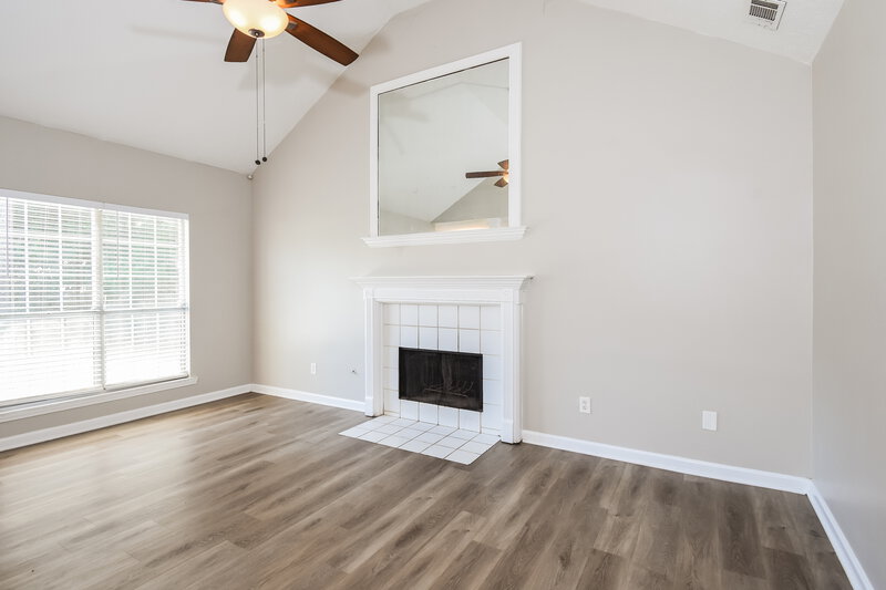 2,300/Mo, 2057 Wedgewood Drive Stone Mountain, GA 30088 Living Room View