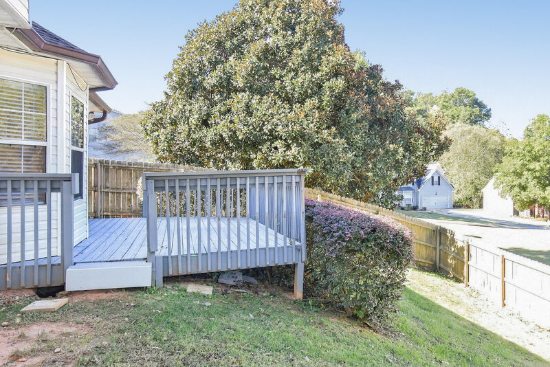 2,000/Mo, 4556 Raptor Trl Douglasville, GA 30135 Deck View