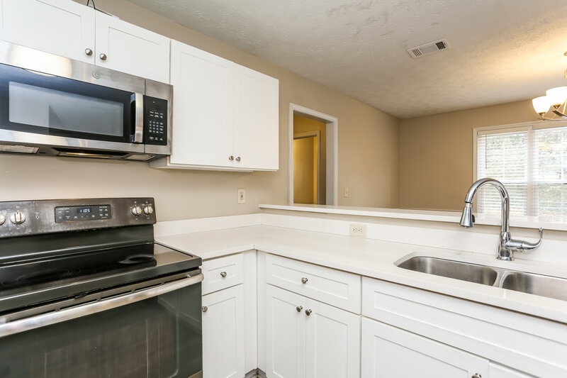 2,730/Mo, 2601 Branson Place SW Marietta, GA 30064 Kitchen View 3