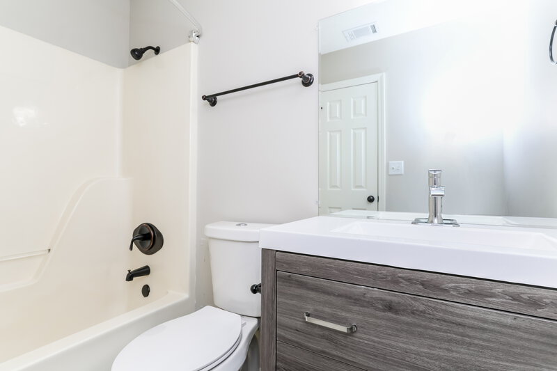 2,680/Mo, 1070 Burning Bush Drive Loganville, GA 30052 Bathroom View