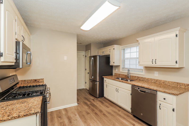 1,765/Mo, 11468 Vinea Way Hampton, GA 30228 Kitchen View