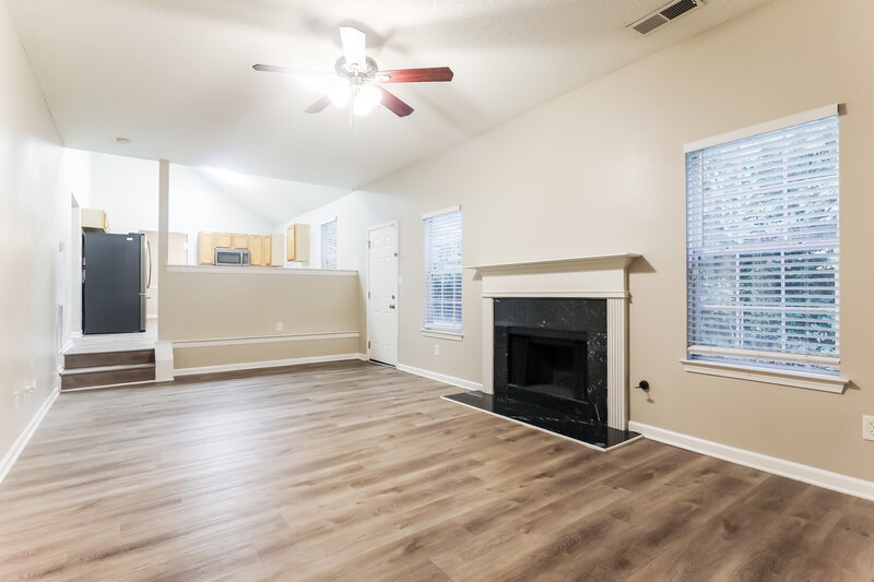 3,010/Mo, 125 Titan Rd Stockbridge, GA 30281 Living Room View 2