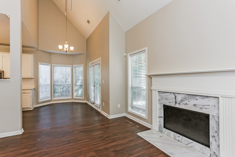 1,955/Mo, 2337 Reeves Creek Rd Jonesboro, GA 30236 Living Room View 2