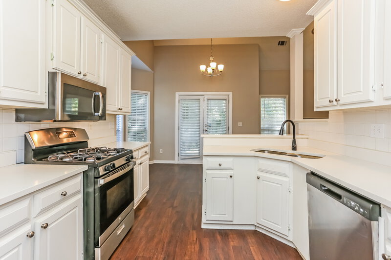 1,955/Mo, 2337 Reeves Creek Rd Jonesboro, GA 30236 Kitchen View 3