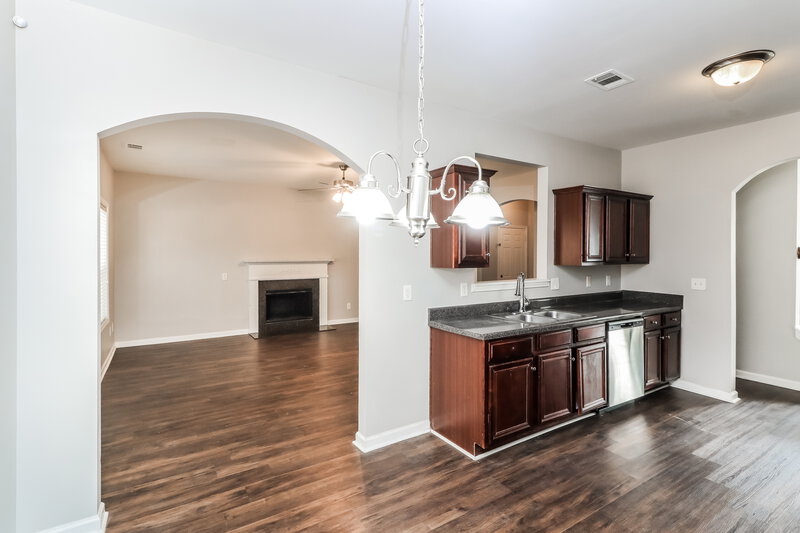 2,160/Mo, 335 Hawthorn Dr Dallas, GA 30132 Floorplan View 3