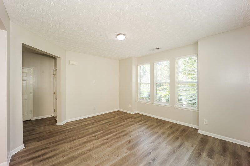1,850/Mo, 4541 Parkway Cir Atlanta, GA 30349 Living Room View