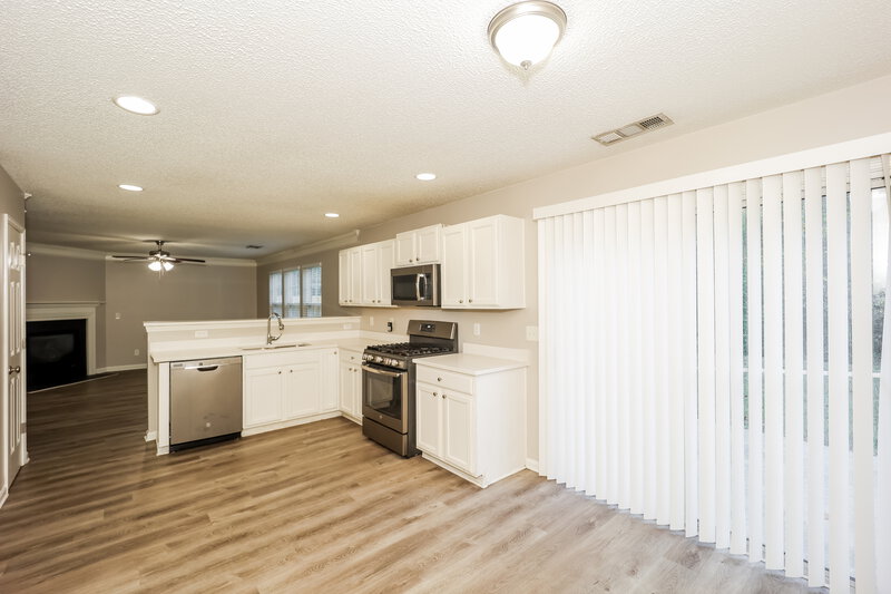 2,205/Mo, 3061 Sable Run Rd Atlanta, GA 30349 Breakfast Nook View