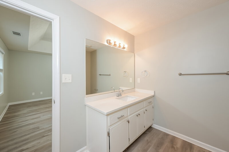 2,055/Mo, 1260 Rocky Rd Lawrenceville, GA 30044 Main Bathroom View 2