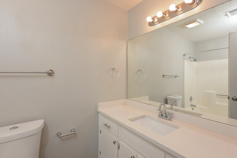 2,055/Mo, 1260 Rocky Rd Lawrenceville, GA 30044 Bathroom View