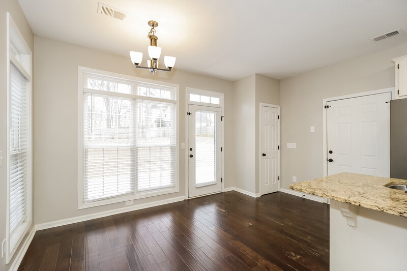 2,460/Mo, 40 Forest Pt Newnan, GA 30265 Breakfast Nook View