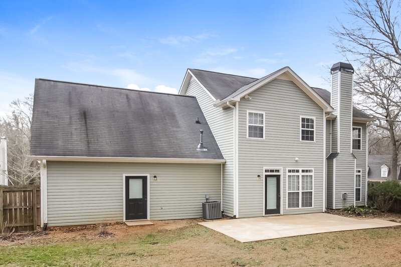 2,460/Mo, 40 Forest Pt Newnan, GA 30265 Rear View