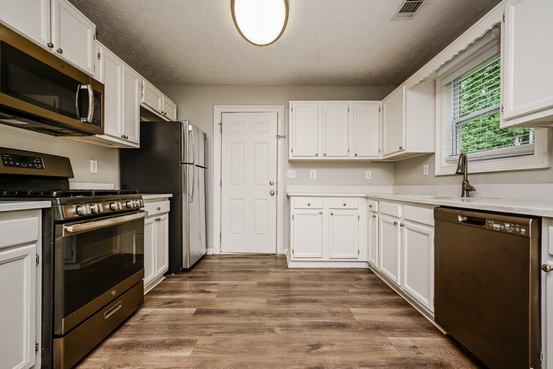 1,945/Mo, 2600 Trotters Walk Trl Snellville, GA 30078 Kitchen View