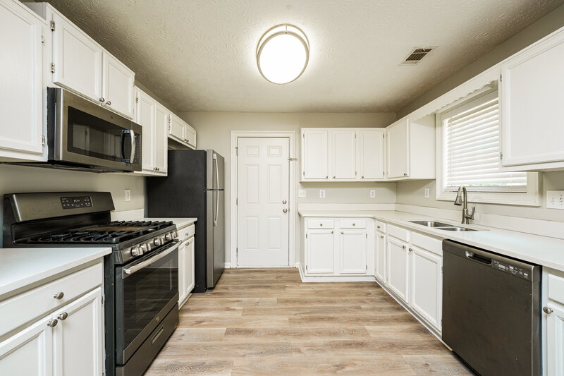 2,620/Mo, 2600 Trotters Walk Trl Snellville, GA 30078 Kitchen View