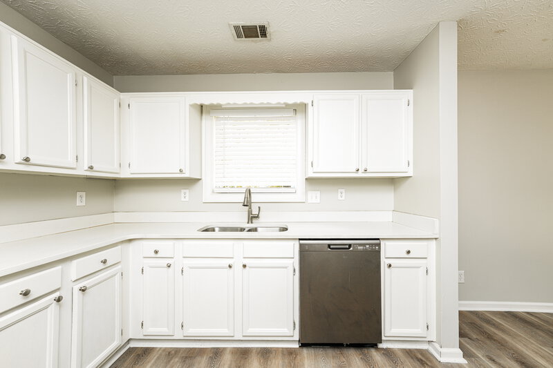 2,620/Mo, 2600 Trotters Walk Trl Snellville, GA 30078 Kitchen View 2