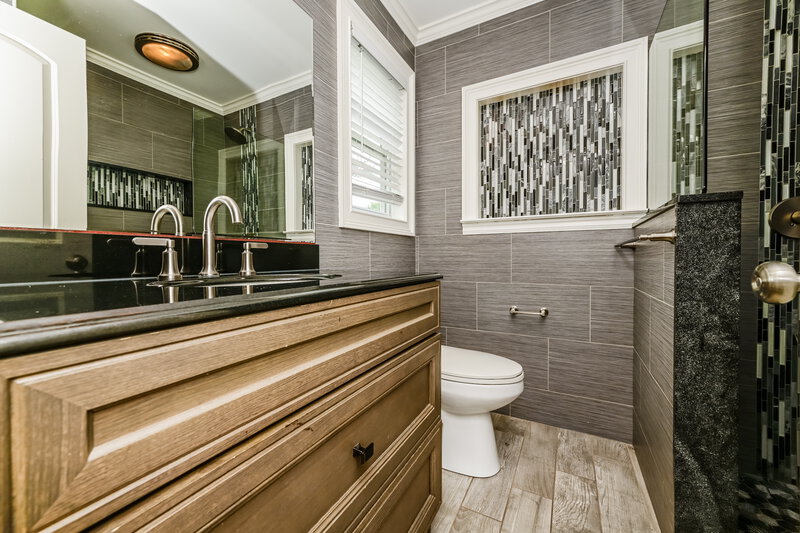 1,945/Mo, 2600 Trotters Walk Trl Snellville, GA 30078 Main Bathroom View