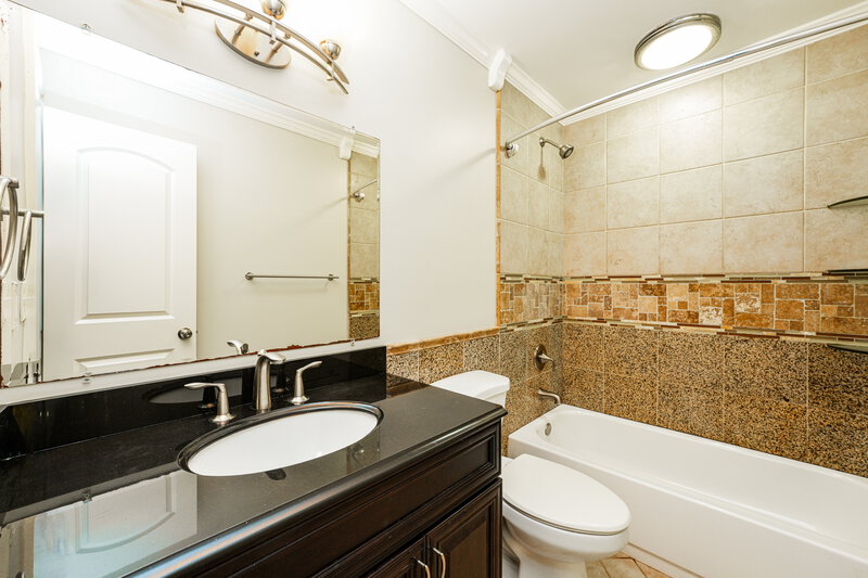 2,620/Mo, 2600 Trotters Walk Trl Snellville, GA 30078 Bathroom View