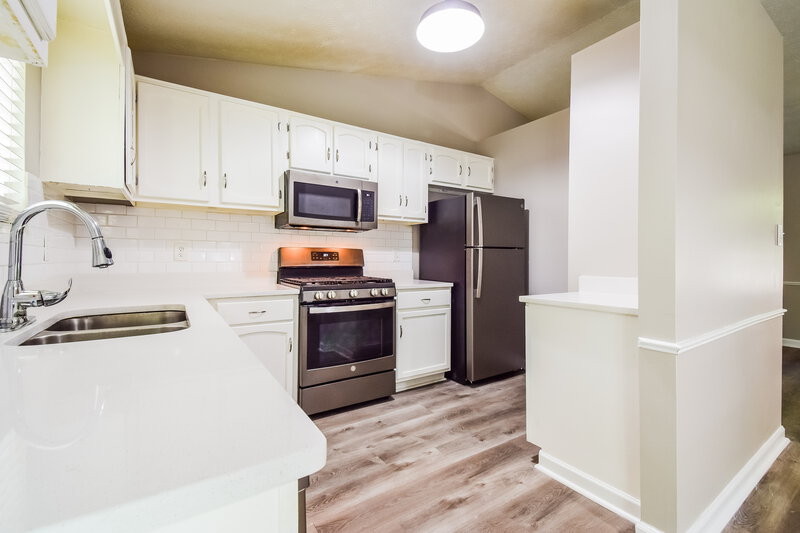2,005/Mo, 3210 Fescue Circle Lawrenceville, GA 30044 Kitchen View