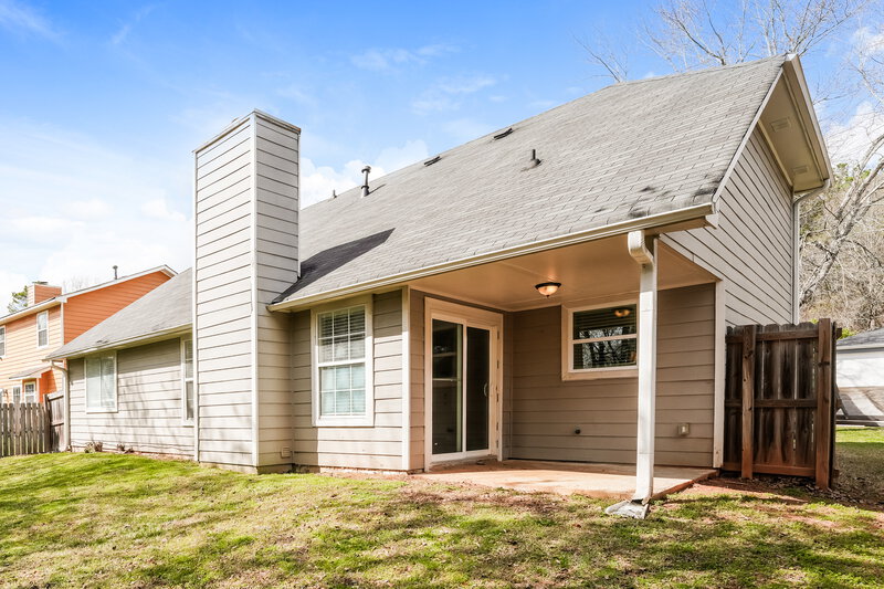 2,120/Mo, 1959 Corners Cir Lithonia, GA 30058 Rear View
