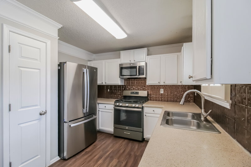 2,635/Mo, 459 Pecan Wood Cir Fairburn, GA 30213 Kitchen View