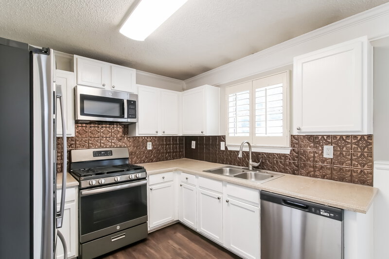 2,635/Mo, 459 Pecan Wood Cir Fairburn, GA 30213 Kitchen View 2