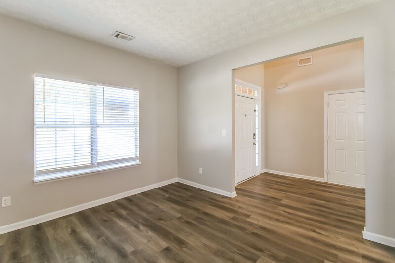 2,390/Mo, 3505 Creekview Dr Union City, GA 30291 Living Room View