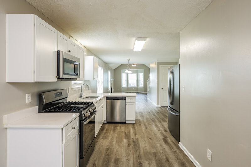 1,720/Mo, 1376 Camrose Court Douglasville, GA 30134 Kitchen View 2
