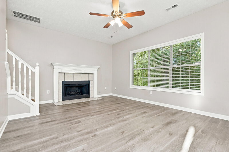 2,375/Mo, 330 Derby Drive Riverdale, GA 30274 Living Room View