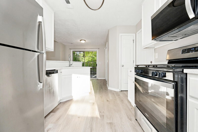 2,375/Mo, 330 Derby Drive Riverdale, GA 30274 Kitchen View